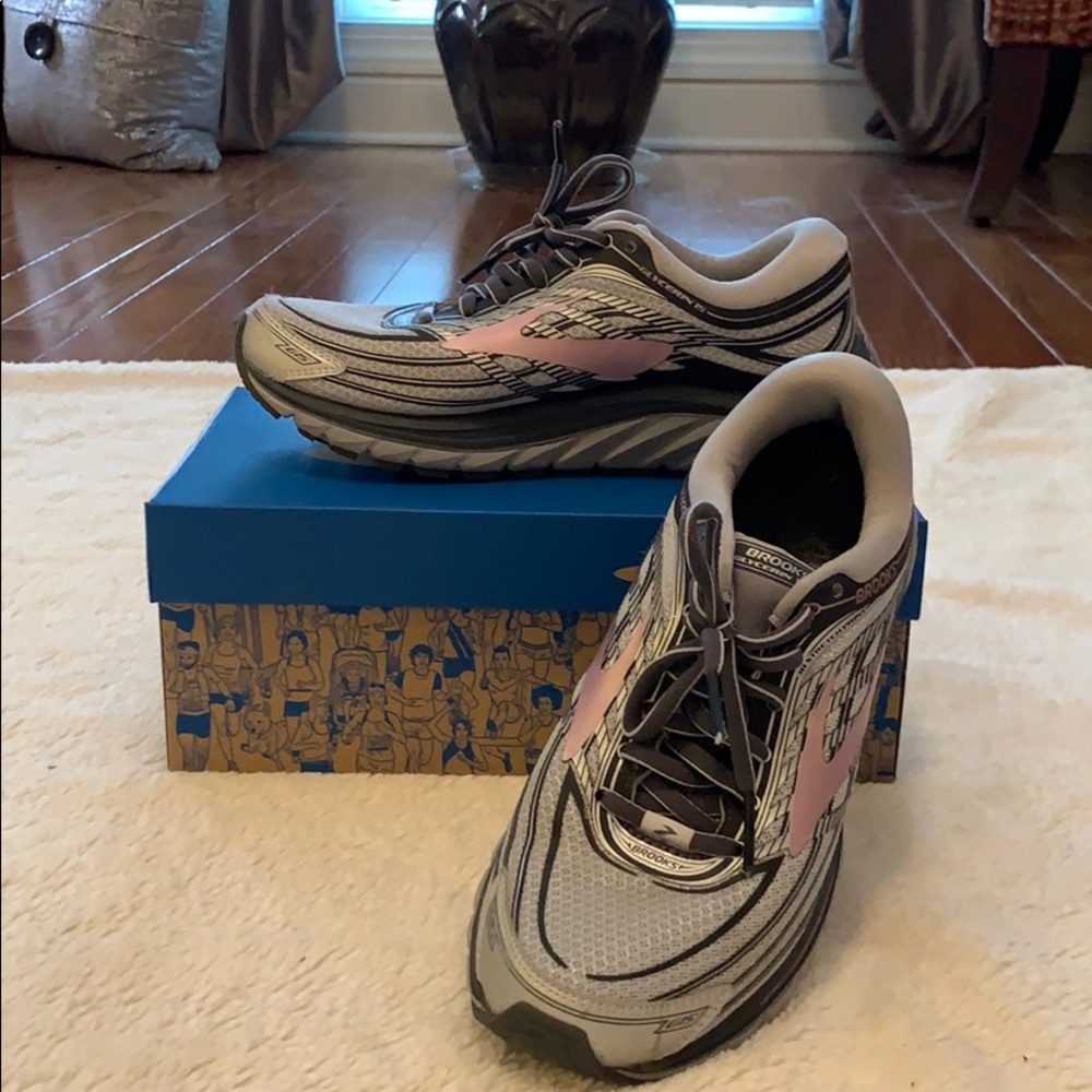 Brooks Glycerin Women Running Shoe 7.5
